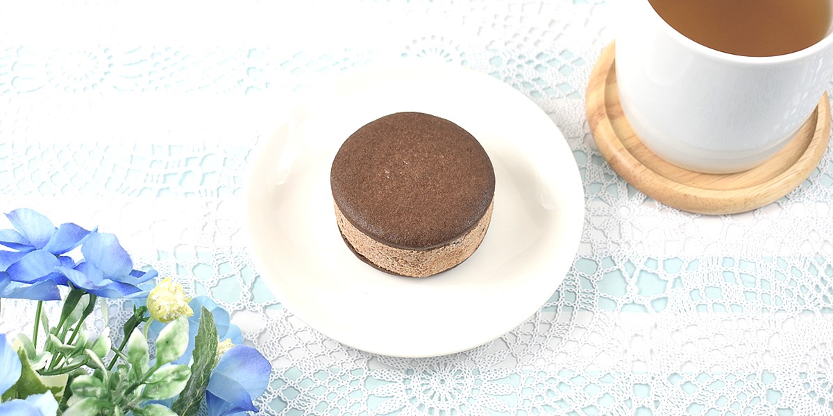 ファミリーマート、バタービスケットサンド ダブルショコラ