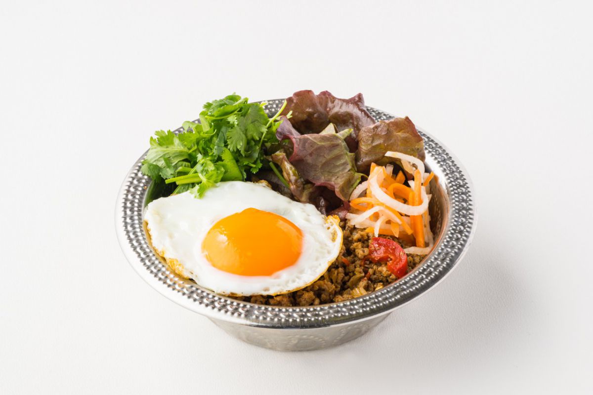 ランチ限定　ふぉーとガパオライスのセット 1000円