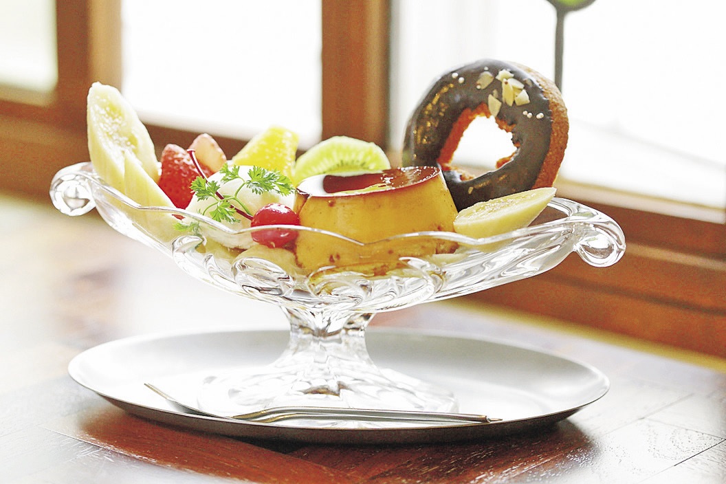 「プリンアラモード」935円