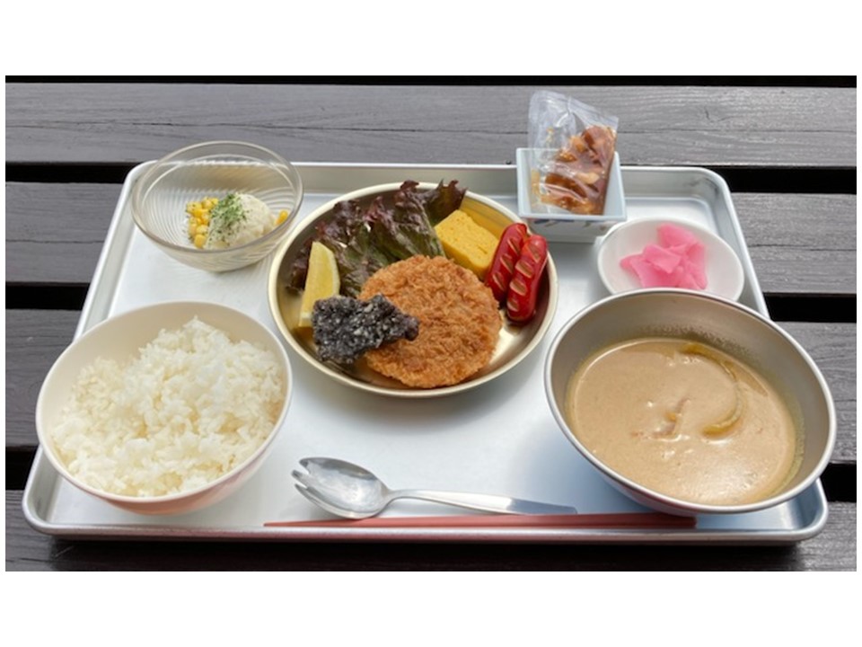 保田小学校給食1100円