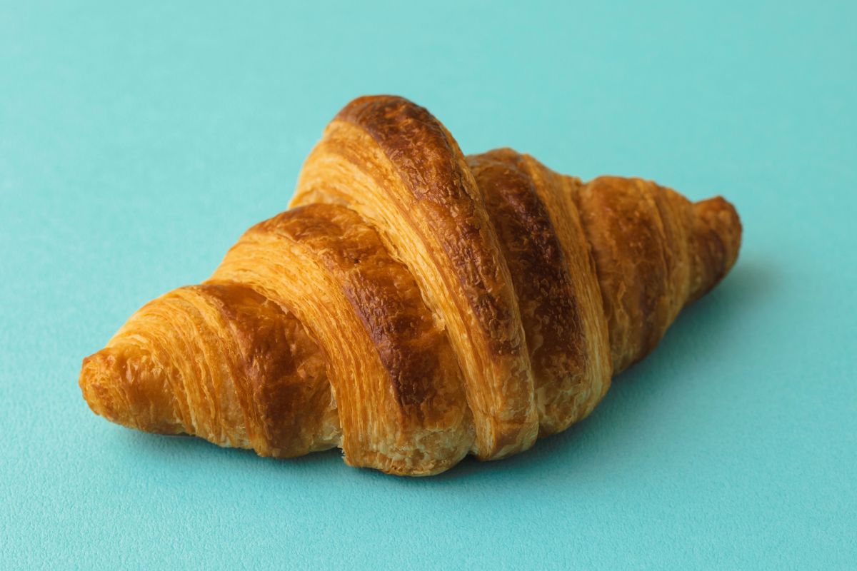 「クロワッサン」テイクアウト 303円、イートイン 308円