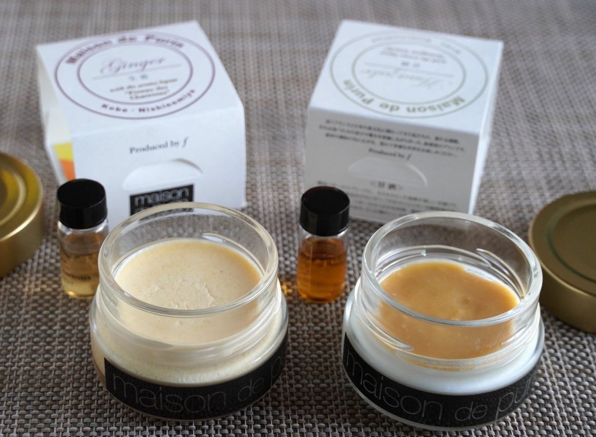 「生姜プリン」（左）と「甘酒プリン」（右） 各1000円