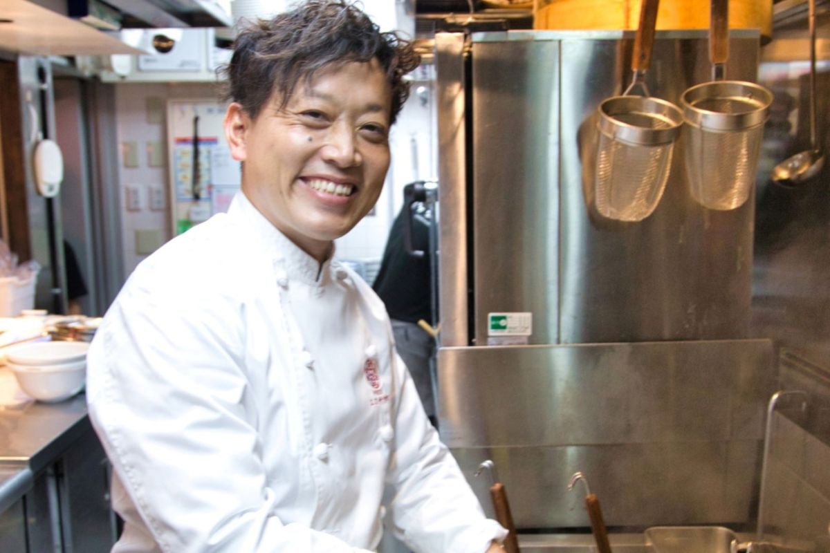 ※撮影時のみマスクを外しています。