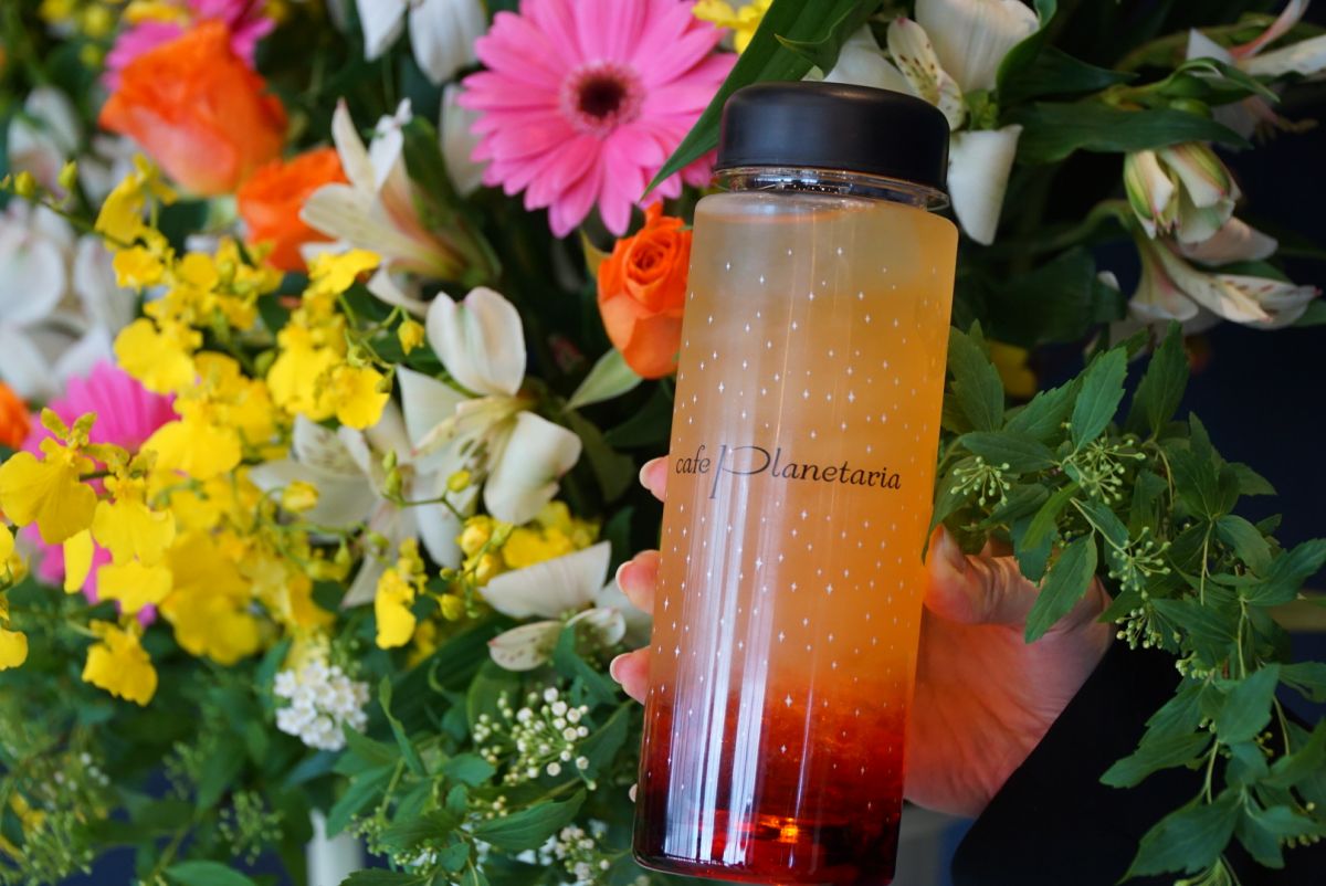 「スターリーボトル-レッドティー-」800円