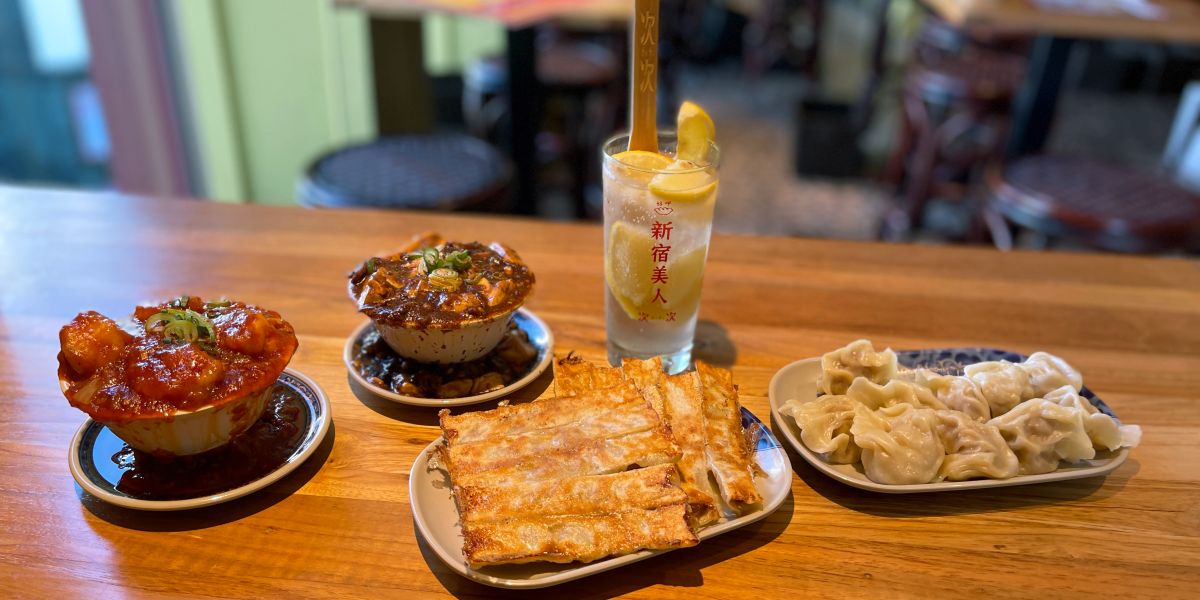 台北名物の棒餃子が319円〜！お手頃価格で本場の味を楽しめる新宿「台北餃子次次」