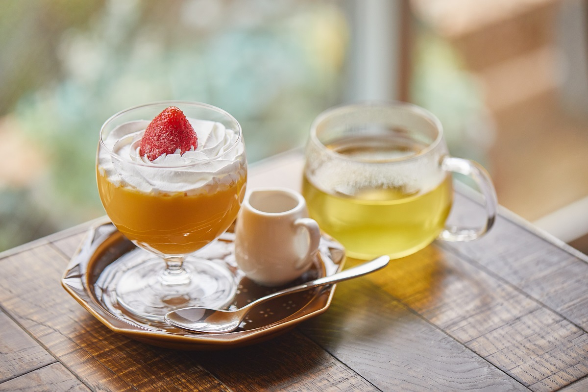 「桜のプリン 抹茶ソース添え」780円