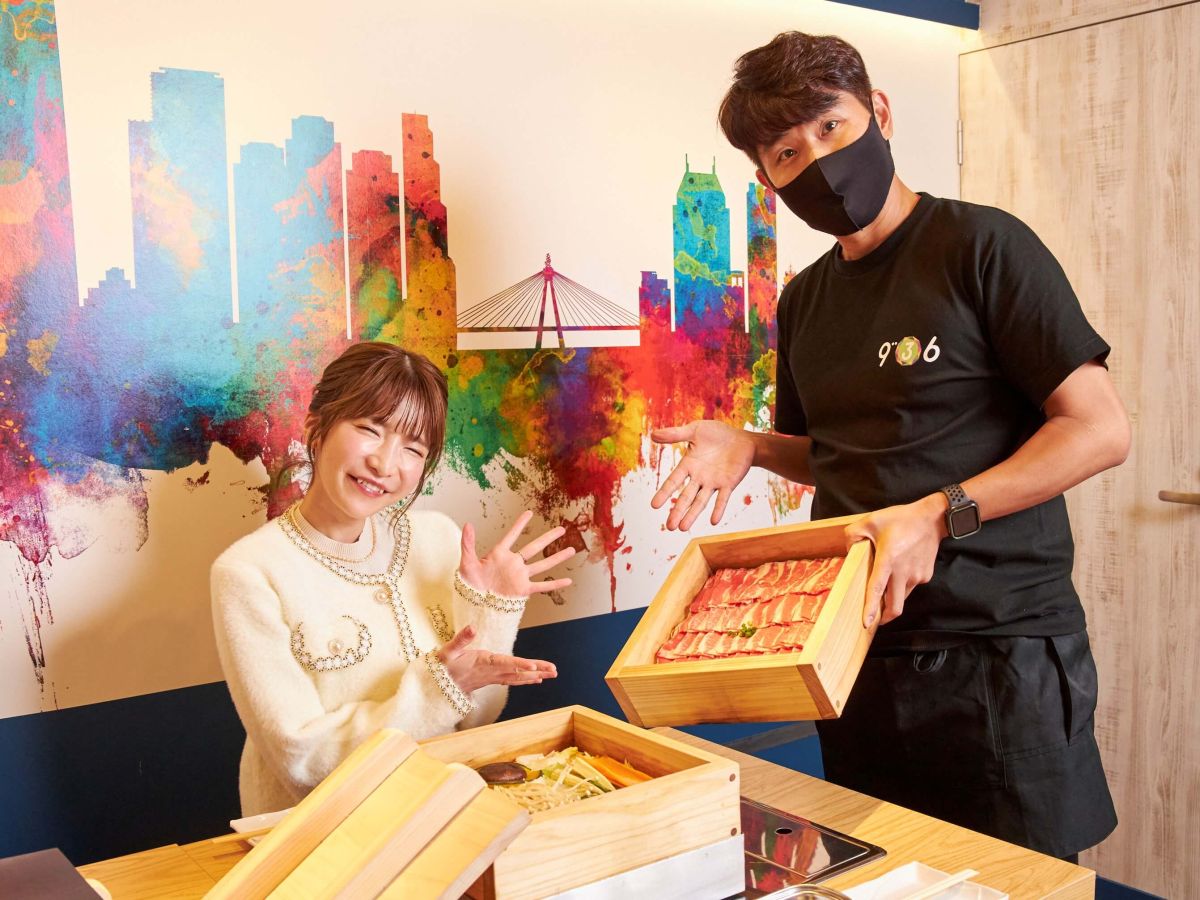 店長のキムさんとパチリ♪ メニューに悩んだら気軽に相談してみてね！