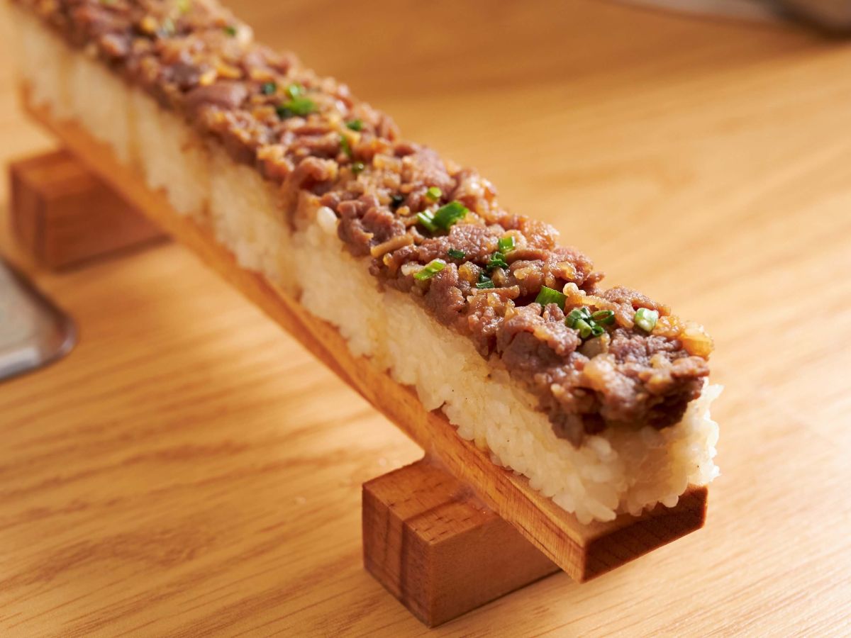 「韓国焼肉寿司」1089円