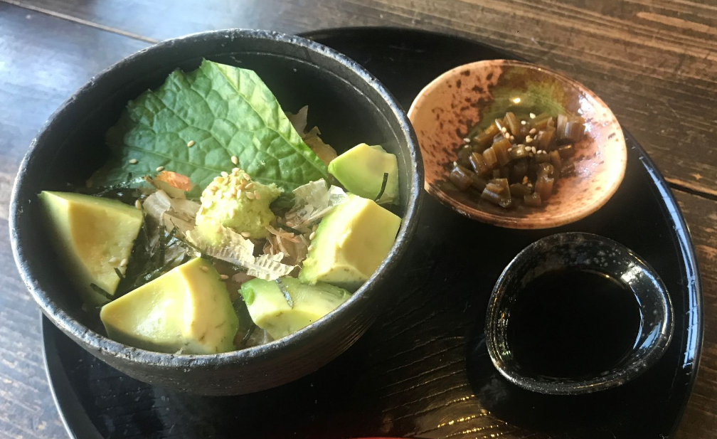 奥久慈わさび丼は大子でわずか2軒のわさび農家から貴重な奥久慈わさびを仕入れている