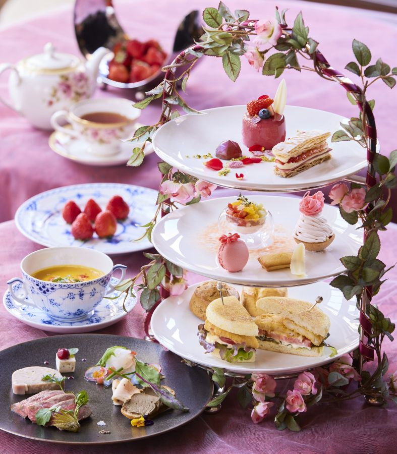 薔薇と紫陽花のアフタヌーンティーセット 4000円 