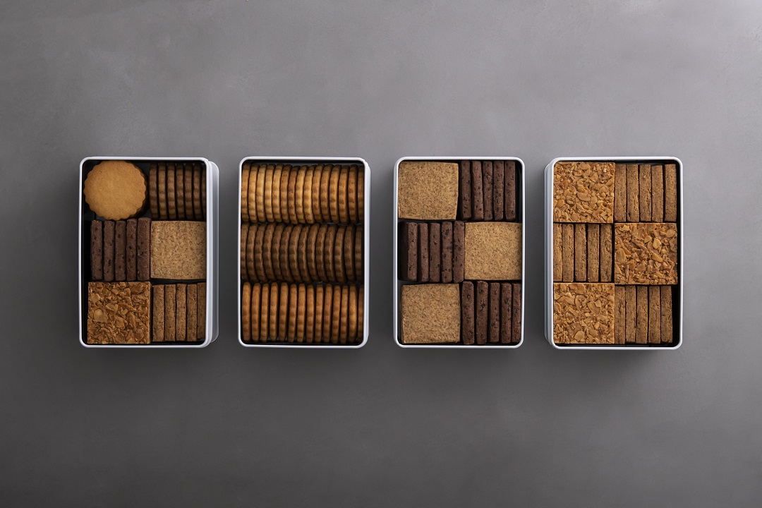 （左から）「No. 1 Shizuka Biscuit」5768円、「No. 2 Natural honey Biscuit」5876円、「No. 3 Natural Biscuit」5940円、「No. 4 Natural fruits Biscuit」5940円