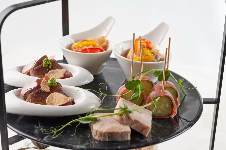 トワイライトハイティー　1段目イメージ