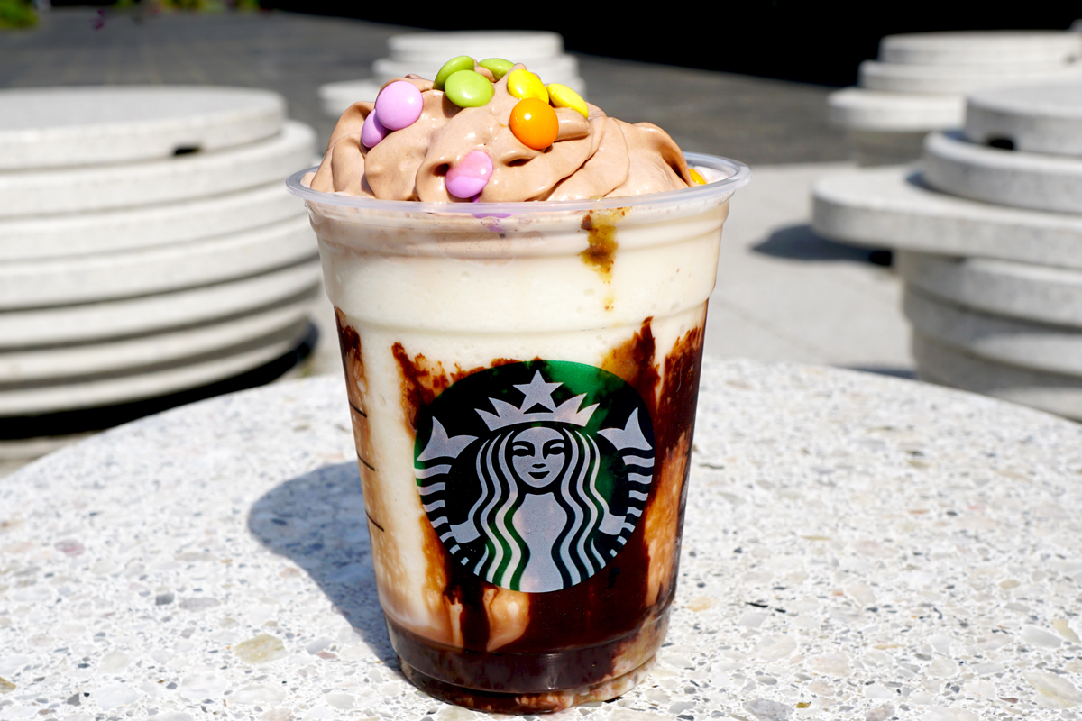 「チョコバナナナバナナ フラペチーノ®」Tallのみ 678円（持ち帰り）、690円（店内利用）※バナナ果汁・果肉 5%未満