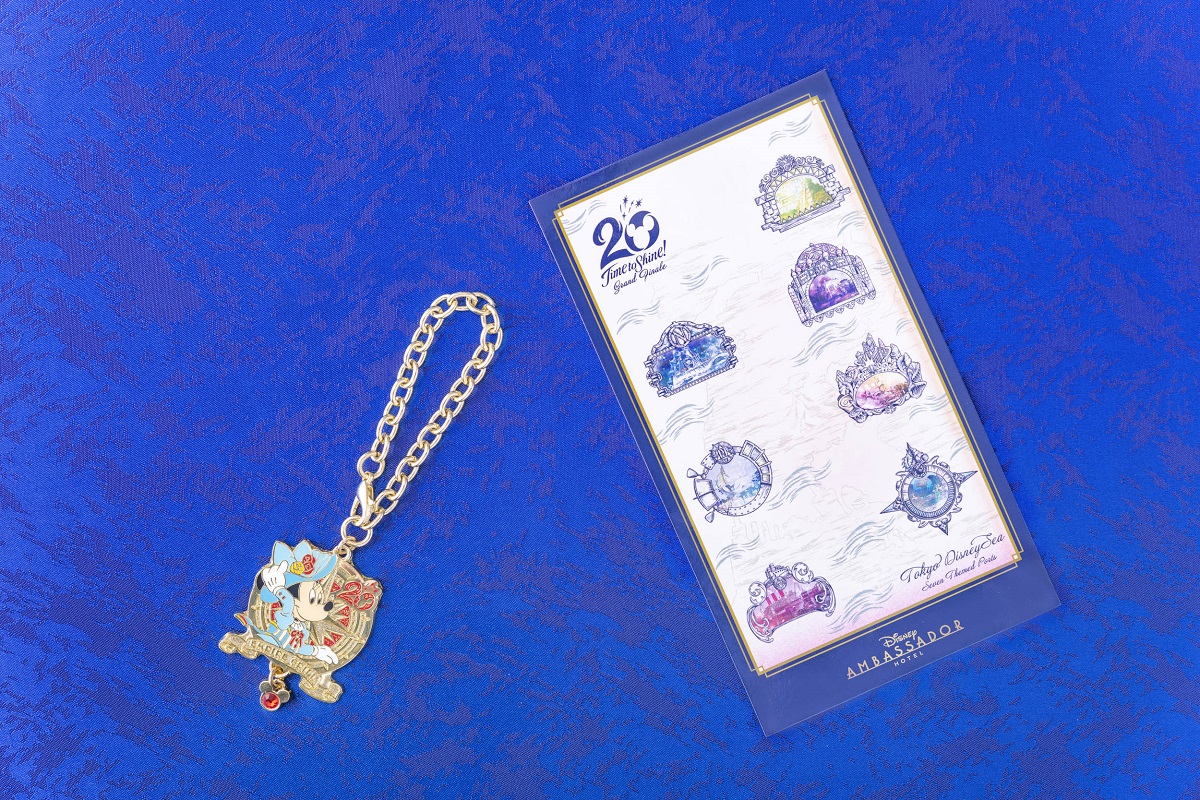 10 「エンパイア・グリル」ディナー オリジナルチャーム