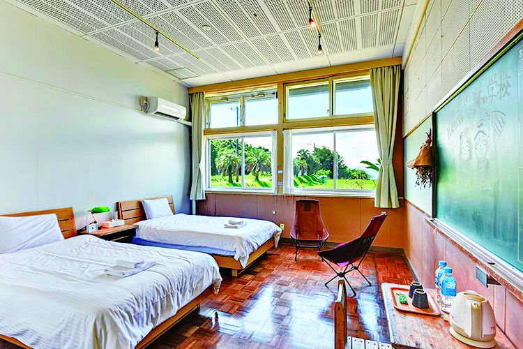 教室の中の客室