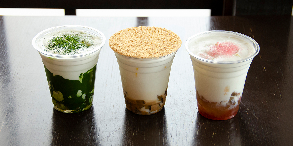 京都発！ わらび餅専門店「きなこととろり」に、もちもち食感がたまらない「とろりわらび餅ラテ」誕生