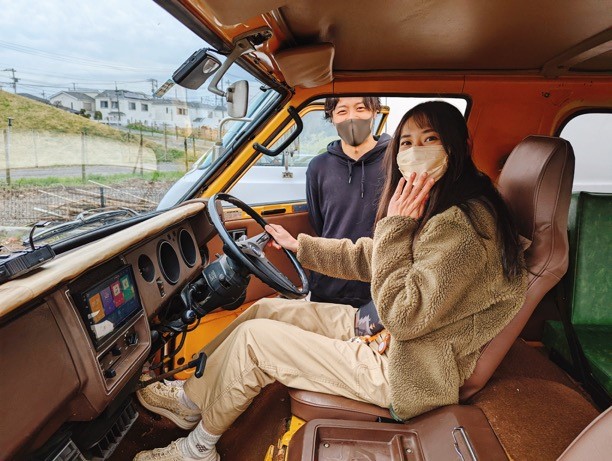 バンライフ歴3年、キャンピングカー歴7年、YouTuberとしても活躍する森風美さん（Instagram ＠fu_u.m）。著書に『はじめよう！ソロキャンプ』。女性のためのアウトドアメディア「なちゅガール」編集長