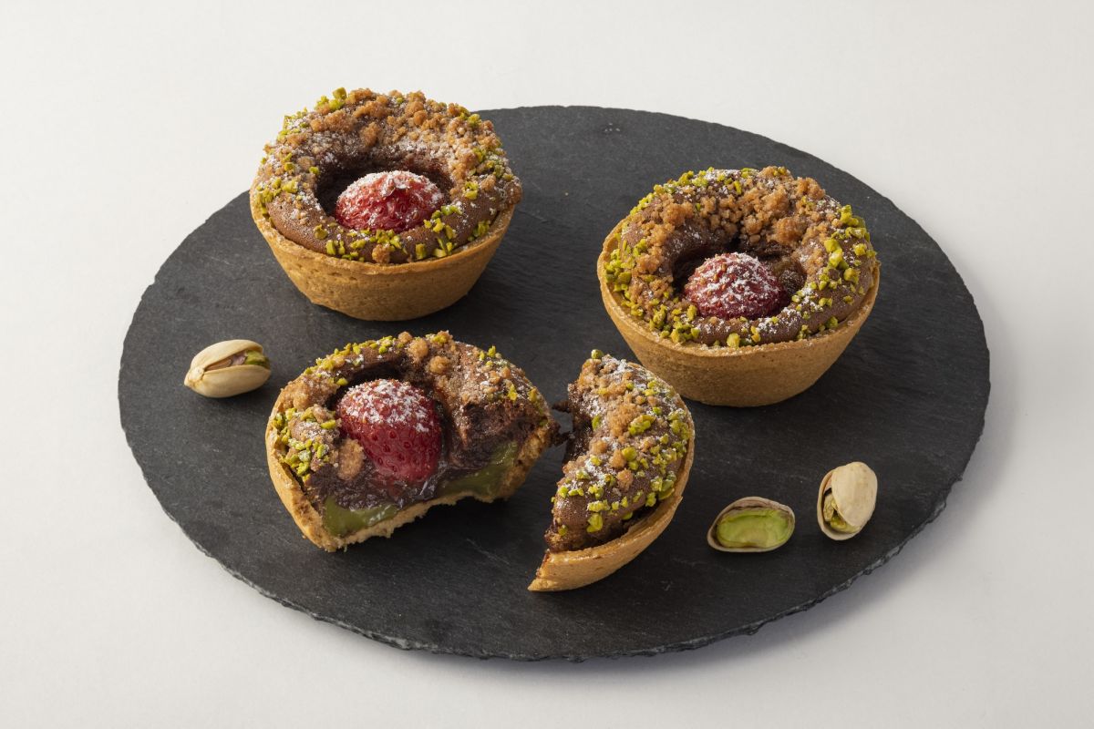 和楽紅屋「タルトフォンダンショコラ ピスタチオ」1個540円　※エキュート東京限定