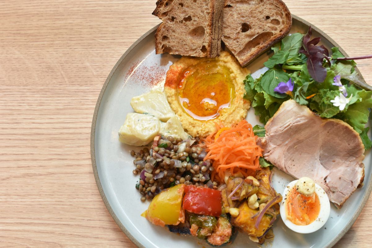 「季節のデリプレート」1200円