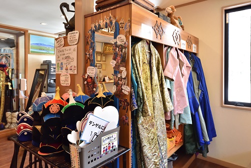 民族衣装デール