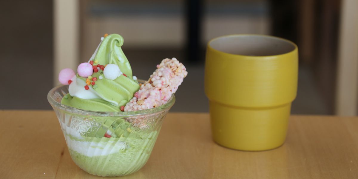 「ソフトクリームセット」970円（ドリンク付き）