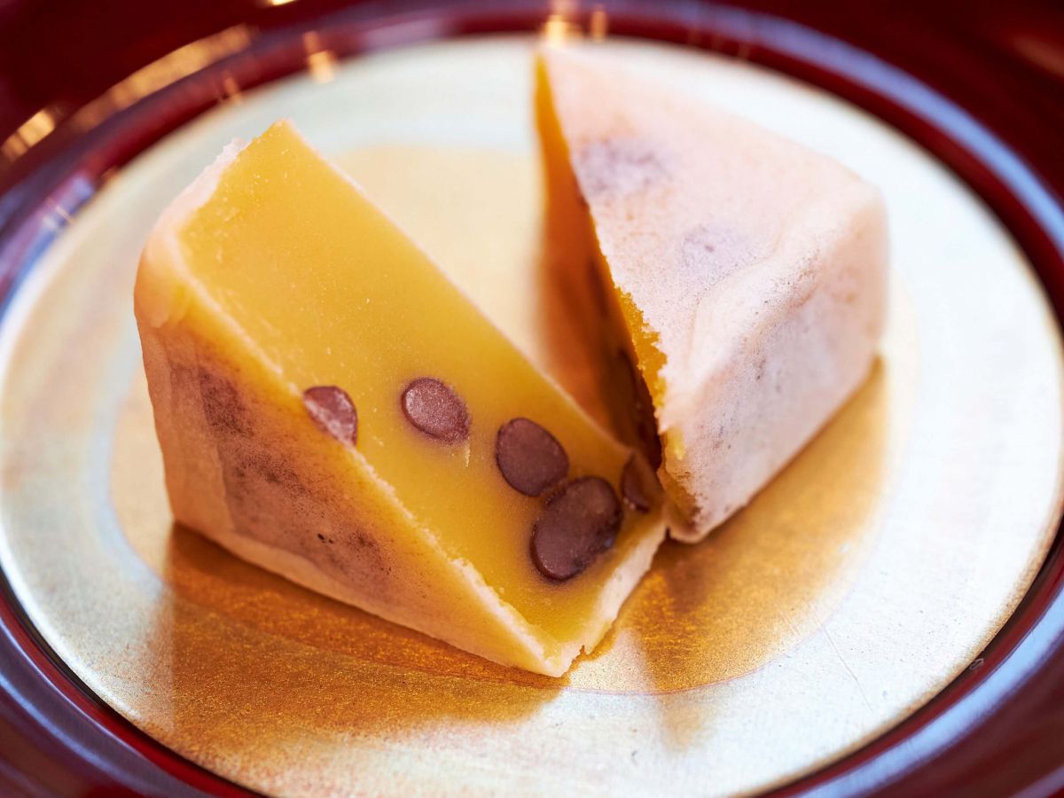 「きんつば」1個 230円～　※きんつばは、お取り寄せも可能！