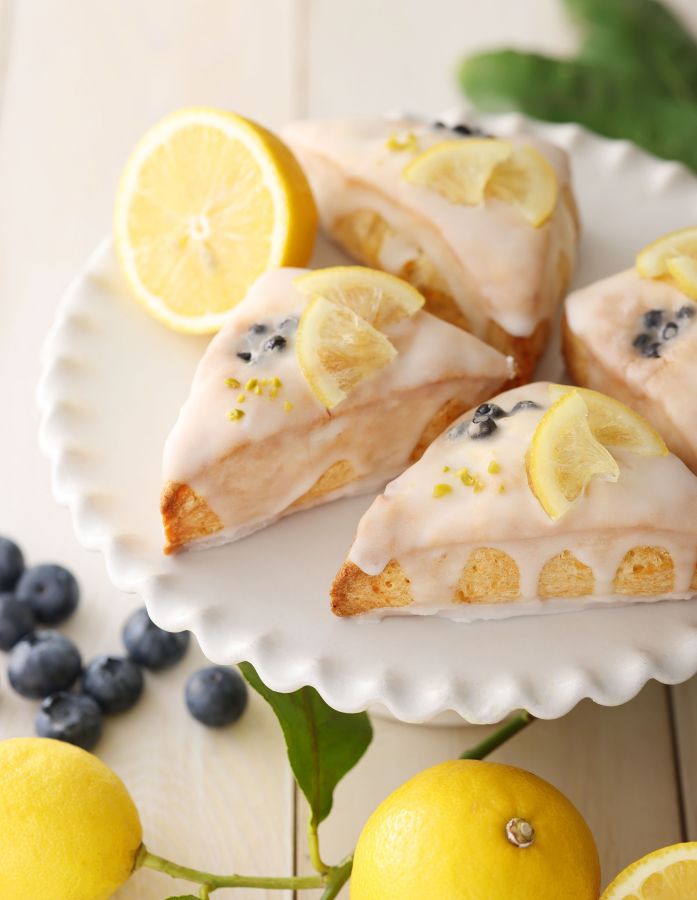 レモン＆ブルーベリー 1個360円（※オンライン販売あり）