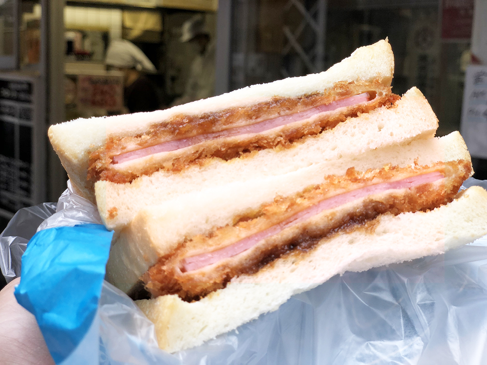 「ハムカツパン」330円