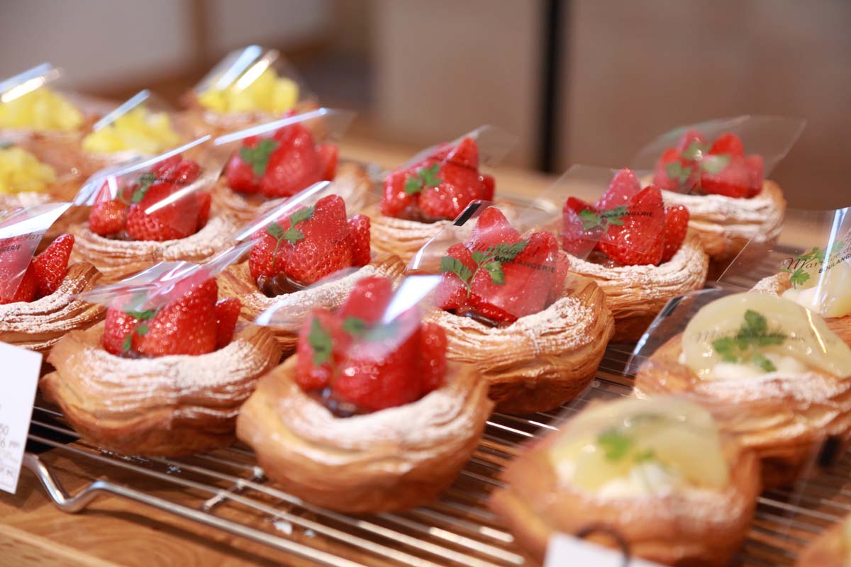 フルーツたっぷりのデニッシュパン