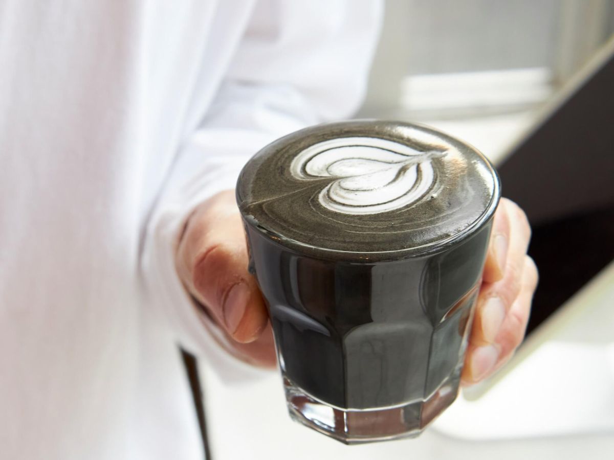 気になるお味は…。お店でぜひ体験してみて！ちなみに竹炭パウダー自体、無味無臭です！