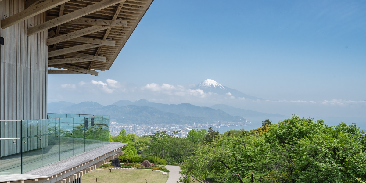 【静岡・日本平】富士山と駿河湾の大パノラマに圧倒される「日本平夢テラス」