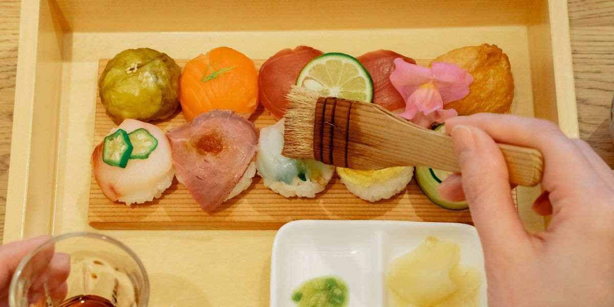 ちんまり並ぶ手毬ずしがかわいすぎ！幸せな気持ちになれる「ハレとケ」の絶品ごはん【大阪・吹田市】