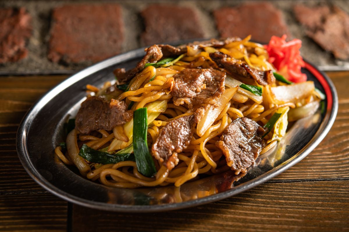 「ジンギスカン焼きそば（ベルのたれ）」780円