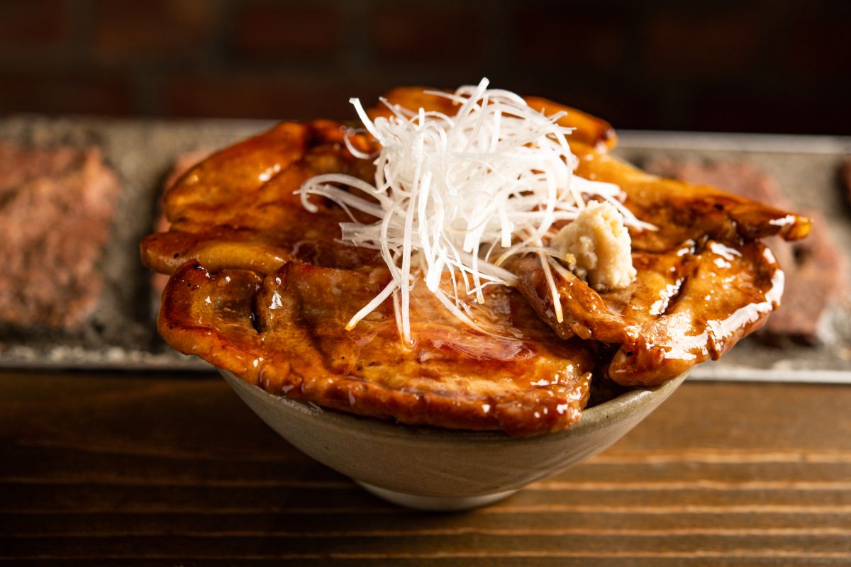 「炭焼き豚丼（十勝ご当地グルメ）」780円