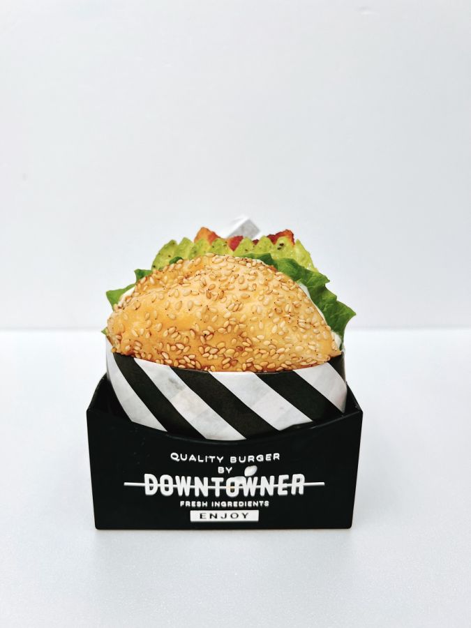 アボガドバーガー　9300ウォン