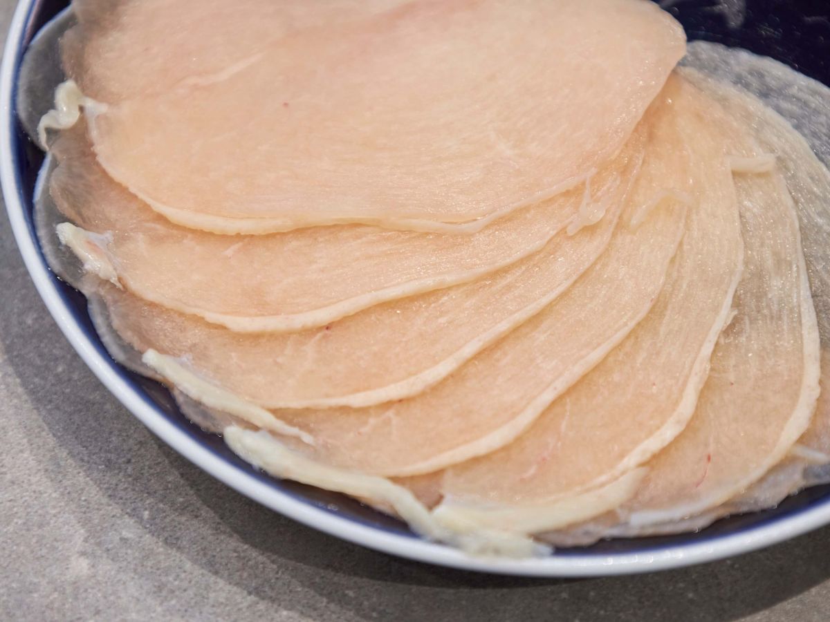 「大山鶏 胸肉」Sサイズ363円