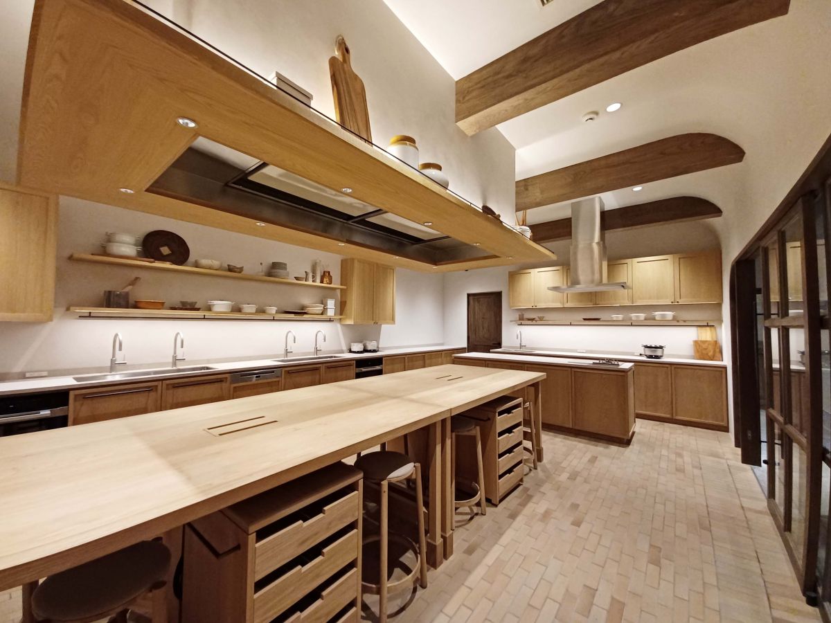 料理教室 入門「初めてのバーミキュラ」  2750円、体験「バーミキュラで朝ごはん｣  770円<br />※メニュー内容によって価格も変更の可能性あり