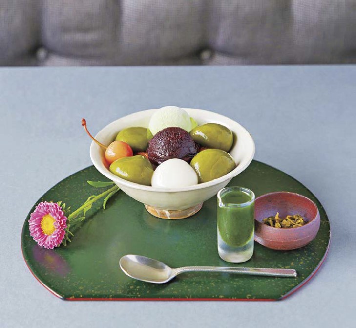 「宇治白玉 クリームあんみつ」900円