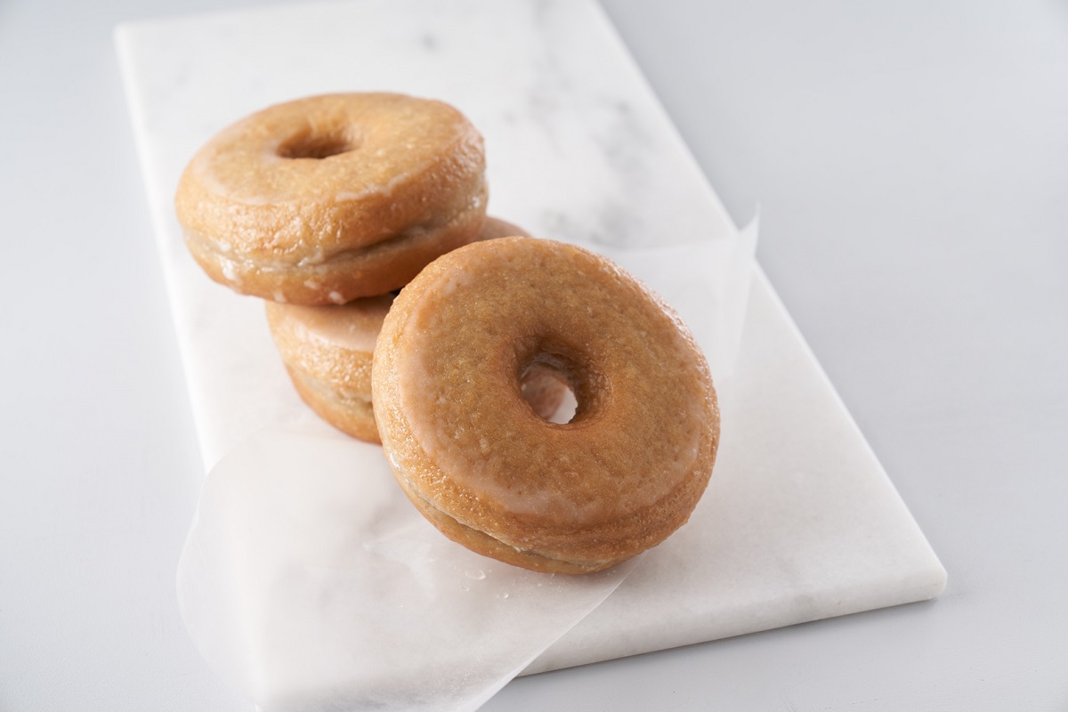 「シュガードーナツ」250円（持ち帰り）、255円（店内利用）