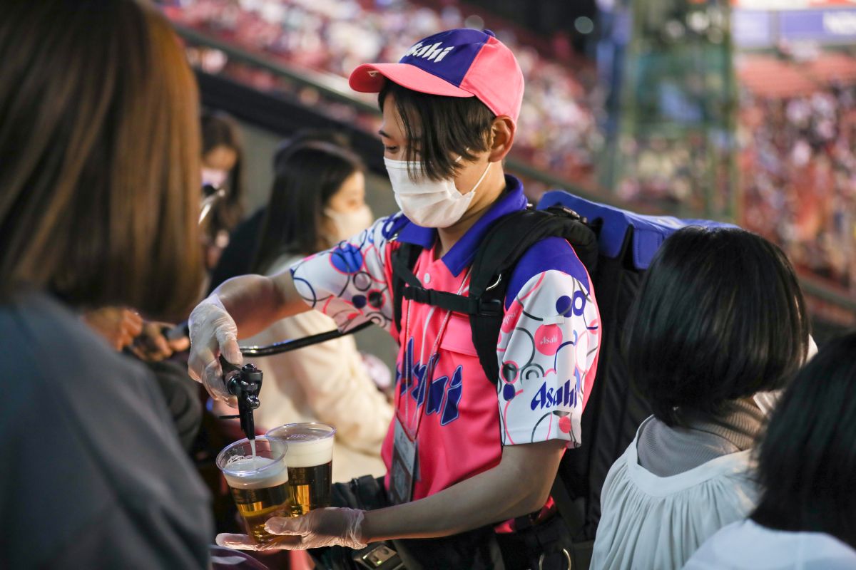 イケメンのビールの売り子さんも♪