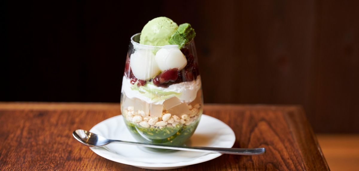 鎌倉・小町通りの甘味処「くるみ」のもちもち白玉と抹茶の贅沢和風パフェ♪