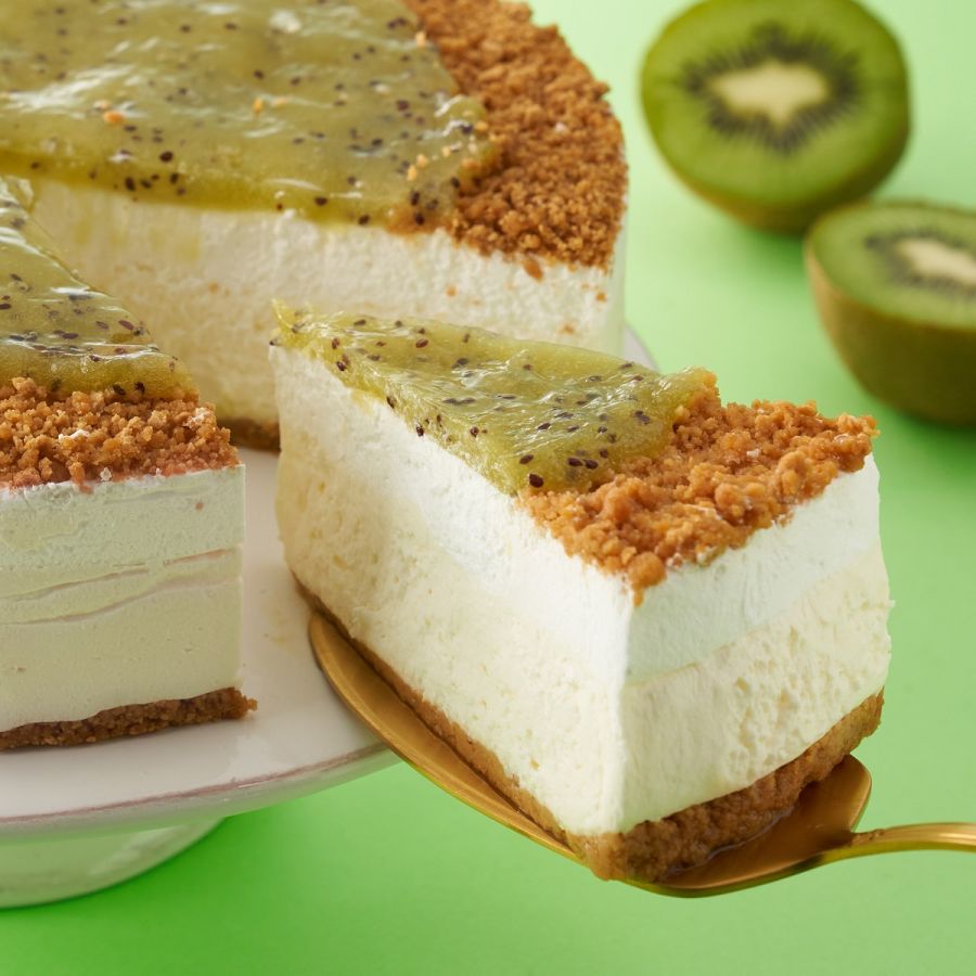 「キウイフルーツのレアチーズケーキ」486円（持ち帰り）、495円（店内利用）