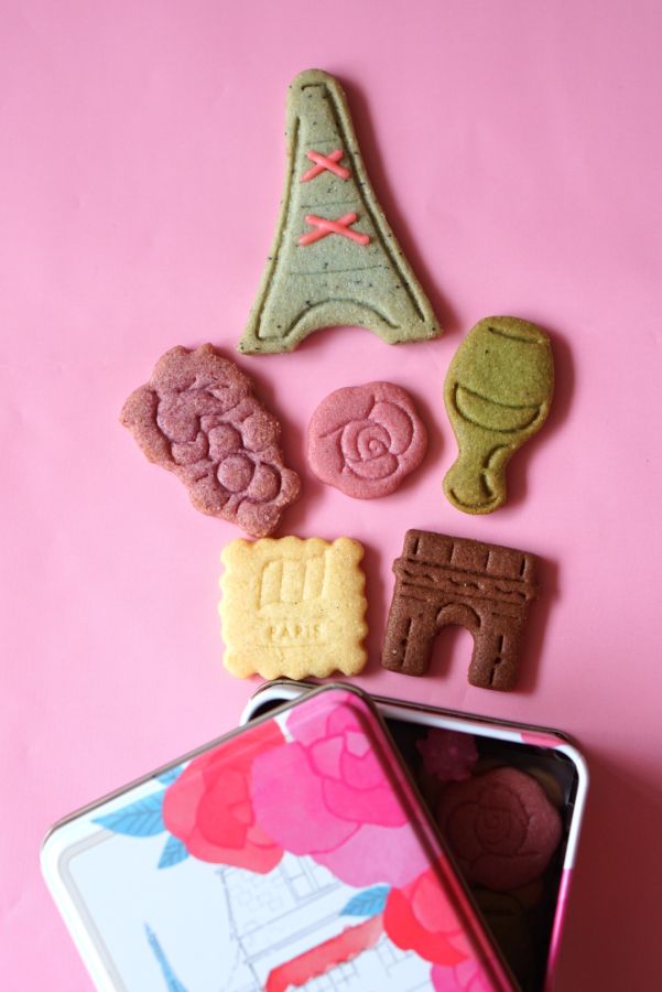 「ヴォヤージュサブレ パリ」1296円