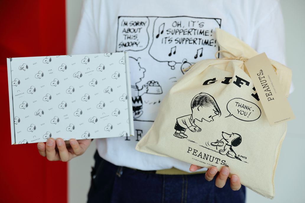 左からギフトボックスS440円、ギフトバッグM550円