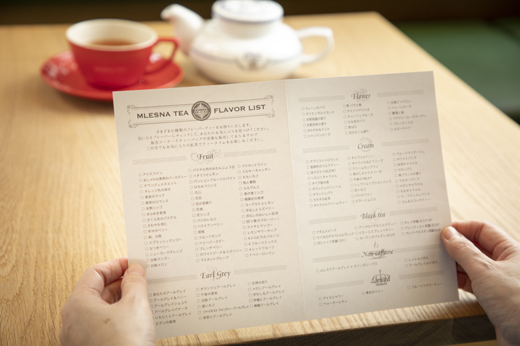 大阪・梅田の新着スパイスカレー!違う香りが次々楽しめる本格紅茶も評判の「WOCCA ROCCA curry and…」へ