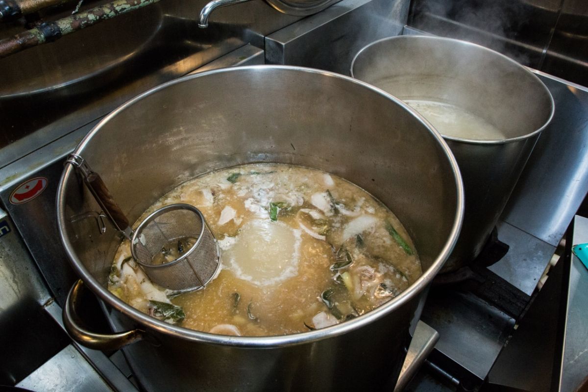 9時間煮込んだ清湯スープ