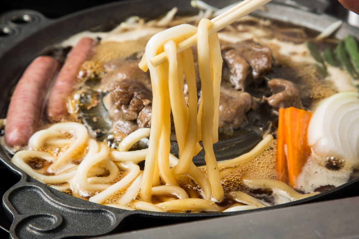 締めはうどんで