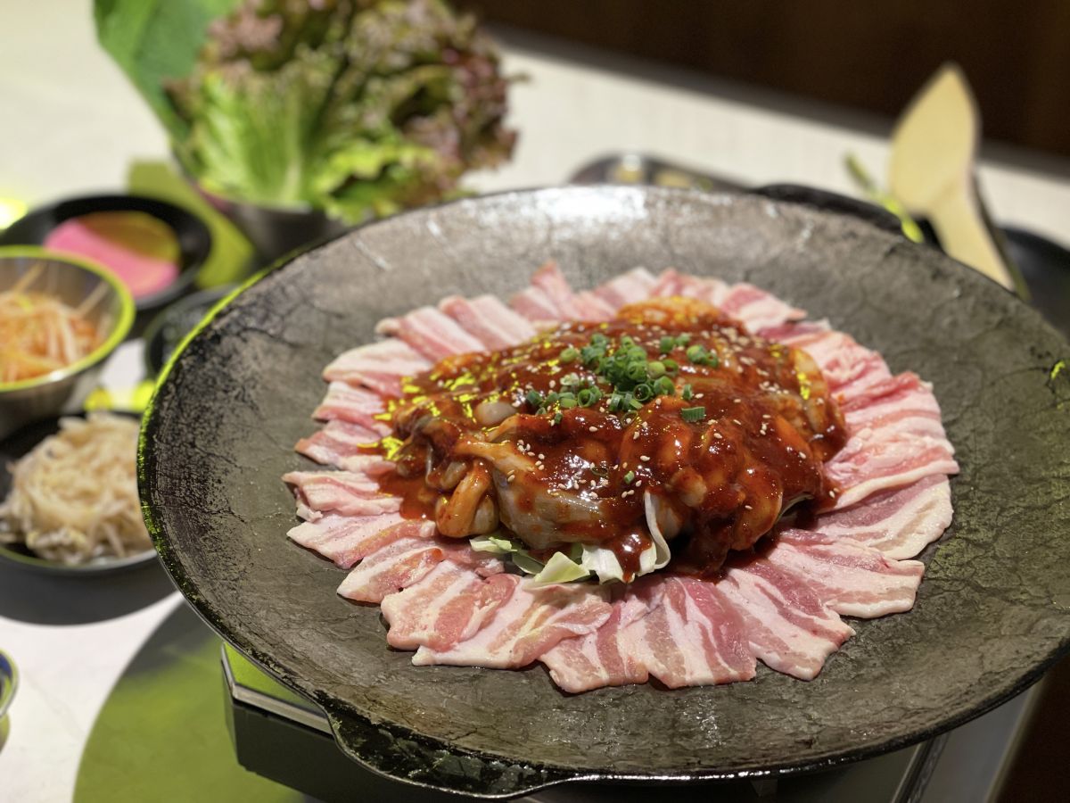 釜ふたチュクミ（イイダコ）サムギョプサルランチセット 1560円　※注文は2人前から