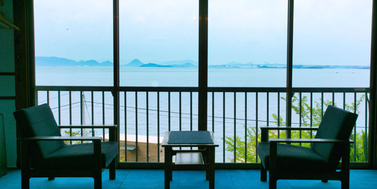 【岡山・児島】絶景＆サウナを満喫できる泊まれるデニム屋「DENIM HOSTEL float」