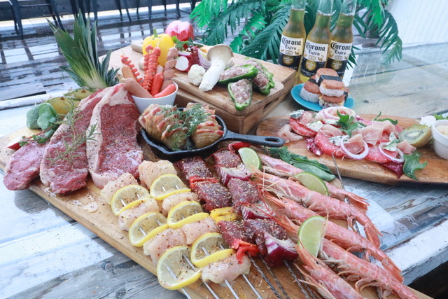 食材も用意されているので手ぶらで気軽にシーサイドバーベキューができる